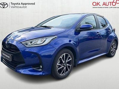 Sininen Käytetty 2022 Toyota Yaris Style Viistoperä | 21 890 € (Hieman kallis)