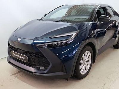 Käytetty Toyota C-HR Edition 138 HP (101 kW) 2025 Vihreä Katumaasturi
