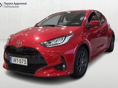 Käytetty Toyota Yaris Plus 114 HP (83 kW) 2024 Punainen Viistoperä