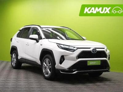 Valkoinen Käytetty 2023 Toyota RAV4 Hybrid Edition Katumaasturi | 42 480 € (Perustarjous)
