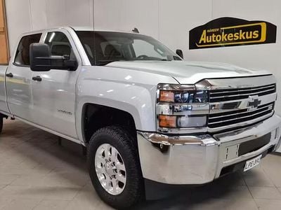 Met. harmaa Käytetty 2015 Chevrolet Silverado Sedan | 37 900 €