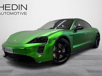 Musta Käytetty 2021 Porsche Taycan Turbo Sedan | 69 900 €