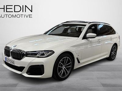 Valkoinen Käytetty 2021 BMW 530e Comfort Edition Farmari | 31 990 € (Perustarjous)