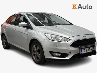 Käytetty Ford Focus Trend 125 HP (91 kW) 2015 Harmaa Sedan