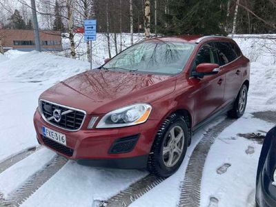 käytetty Volvo XC60 B4 AWD D-MHEV Plus Bright aut - Ennakkomyynti