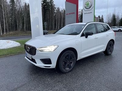 Valkoinen Käytetty 2021 Volvo XC60 Business Edition Katumaasturi | 35 780 € (Hieman kallis)
