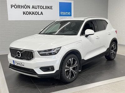 Valkoinen Käytetty 2020 Volvo XC40 Inscription Katumaasturi | 27 500 € (Hieman kallis)