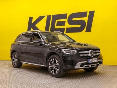 Käytetty 2020 Mercedes GLC300e Katumaasturi | 28 490 € (Perustarjous)