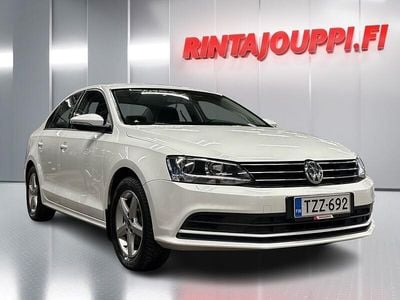 Käytetty VW Jetta Comfortline 105 HP (77 kW) 2015 Sedan