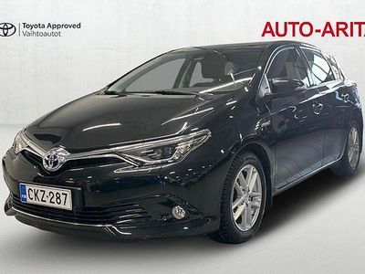 Käytetty Toyota Auris Active 98 HP (72 kW) 2017 Musta Viistoperä