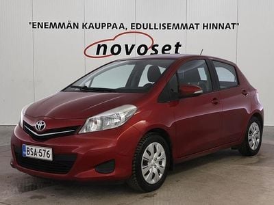 Käytetty Toyota Yaris Multidrive S 99 HP (72 kW) 2012 Punainen Viistoperä