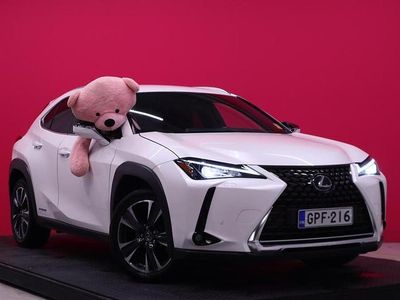 Käytetty 2022 Lexus UX 250h Business Edition Katumaasturi | 29 500 € (Perustarjous)