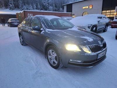Käytetty Skoda Octavia Style 116 HP (85 kW) 2018 Harmaa Viistoperä