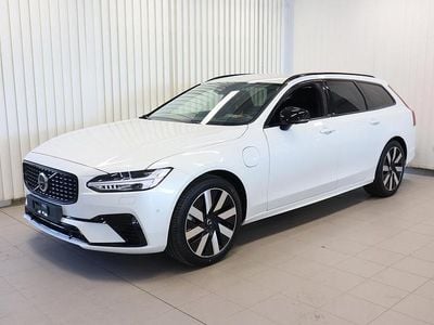 Valkoinen Uusi 2025 Volvo V90 Performance Farmari | 69 900 €