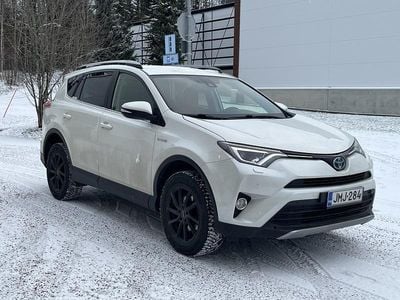 Käytetty 2018 Toyota RAV4 Active Tila-auto | 25 480 € (Supertarjous)