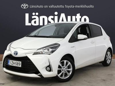 Käytetty Toyota Yaris Hybrid Business Edition 101 HP (74 kW) 2020 Viistoperä