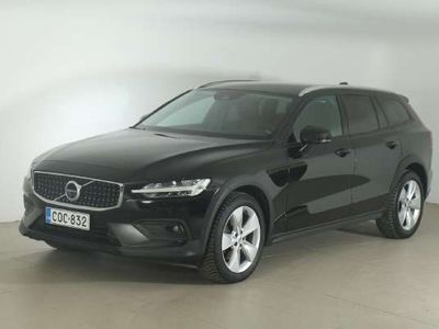 käytetty Volvo V60 CC D4 AWD Business aut