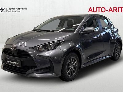 Harmaa Käytetty 2024 Toyota Yaris Hybrid Active Viistoperä | 22 970 € (Perustarjous)