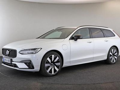 Valkoinen Uusi 2025 Volvo V90 Performance Farmari | 59 900 €