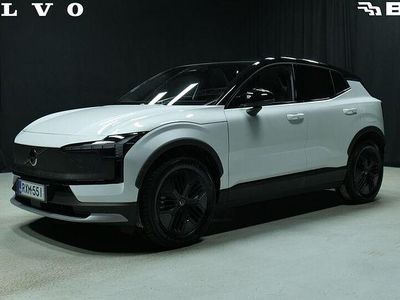 Valkoinen Käytetty 2025 Volvo EX30 CC Performance Katumaasturi | 49 300 €