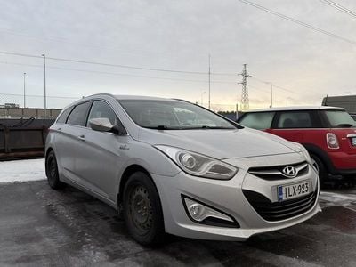 Hopea Käytetty 2015 Hyundai i40 Classic Farmari | 10 490 € (Hyvä tarjous)