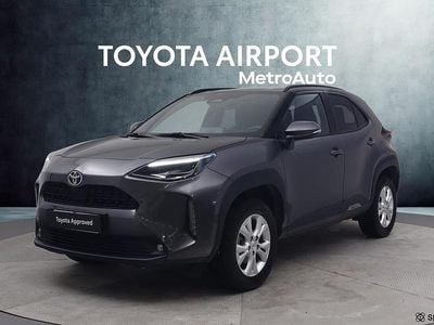 Harmaa Käytetty 2024 Toyota Yaris Cross Katumaasturi | 29 890 € (Perustarjous)