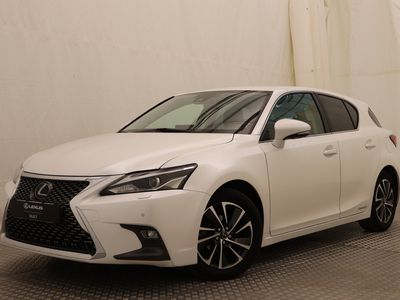 Lexus CT200h