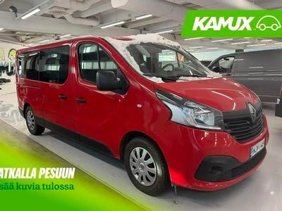 Käytetty Renault Trafic 140 HP (102 kW) 2015 Volcano red Tila-auto