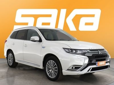 käytetty Mitsubishi Outlander P-HEV Instyle Business 4WD 5P ** Tulossa Ouluun! / ALV / 2x renkaat / Ota yhteys myyntiin! **