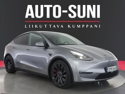 Käytetty 2024 Tesla Model Y Performance Katumaasturi | 45 900 € (Hieman kallis)