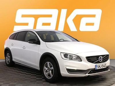 Käytetty Volvo V60 CC Summum 190 HP (139 kW) 2015 Farmari