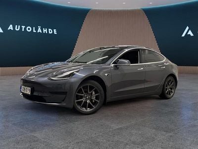 Käytetty Tesla Model 3 Standard Range 211 kW (287 HP) 2019 Sedan