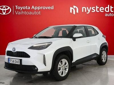 Käytetty Toyota Yaris Cross Active 116 HP (85 kW) 2024 Valkoinen Katumaasturi