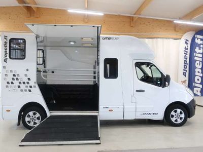 käytetty Renault Master 2.3 dCi 170 Aut UmeLight-1