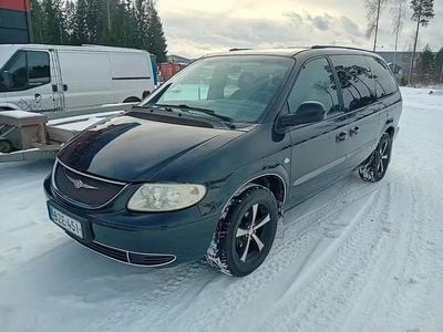 Harmaa Käytetty 2001 Chrysler Grand Voyager Tila-auto | 5 950 €