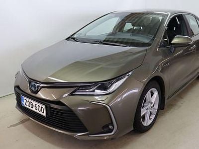 Käytetty Toyota Corolla Active 121 HP (88 kW) 2022 Ruskea (beige) Sedan