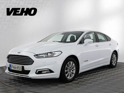 Käytetty Ford Mondeo Titanium 188 HP (138 kW) 2017 Valkoinen Sedan