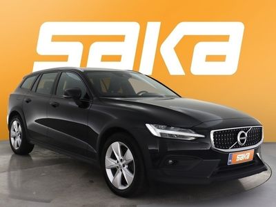 käytetty Volvo V60 CC D4 AWD aut ** Tulossa! / PilotAssist / Webasto / Koukku / ALV / KeylessGo / P-tutkat **