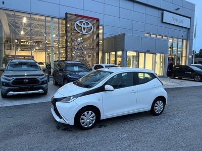 Käytetty 2015 Toyota Aygo X-play Viistoperä | 6 980 € (Perustarjous)