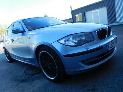 käytetty BMW 116 E87 Business Diesel Start/Stop 118g "Suomi-auto" hyvin pidetty. *18"-alut, tummat lasit ym. *Rahoitus 0€ käsiraha!