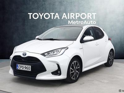 Käytetty Toyota Yaris Hybrid Style 116 HP (85 kW) 2021 Valkoinen Viistoperä