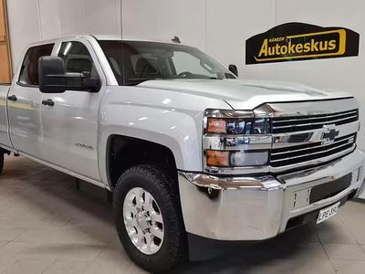 Met. harmaa Käytetty 2015 Chevrolet Silverado Sedan | 37 900 €