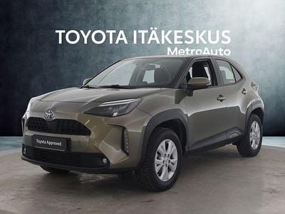 Käytetty Toyota Yaris Cross Active 116 HP (85 kW) 2024 Ruskea (beige) Katumaasturi