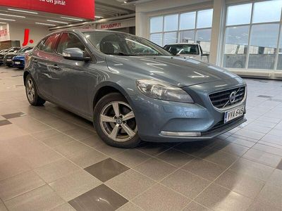 Käytetty 2013 Volvo V40 Kinetic Viistoperä | 6 890 € (Kallis)