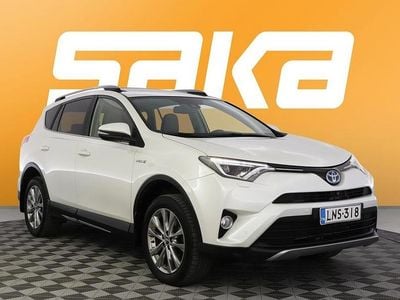 Käytetty Toyota RAV4 Hybrid Premium 155 HP (114 kW) 2017 Katumaasturi