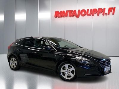Käytetty Volvo V40 Business Edition 114 HP (83 kW) 2015 Viistoperä