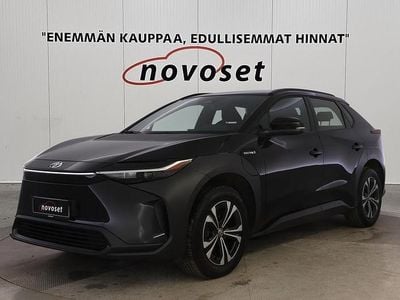 Käytetty Toyota bZ4X Edition 150 kW (204 HP) 2023 Musta Katumaasturi