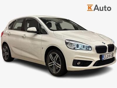 Käytetty BMW 225 Active Tourer Sport Line 224 HP (164 kW) 2017 Valkoinen Tila-auto