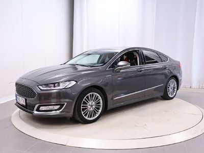 käytetty Ford Mondeo 2,0 187hv Hybrid eCVT Vignale HEV 4-ovinen - Vakionopeussäädin, Sähkösäätöinen kuljettajanistuin muistilla, Peruutuskamera, Peruutustutkat, Led-ajovalot!