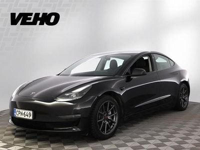 Musta Käytetty 2021 Tesla Model 3 Sedan | 26 900 € (Perustarjous)